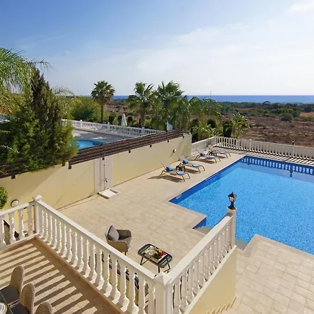 Cleopatra * Ayía Nápa