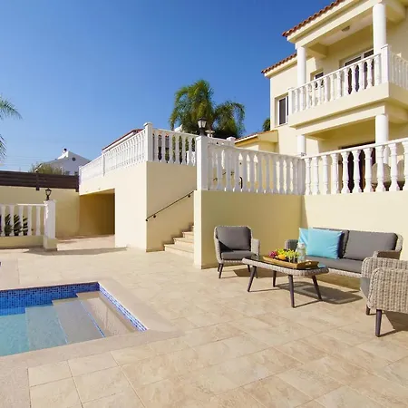 Cleopatra * Ayía Nápa