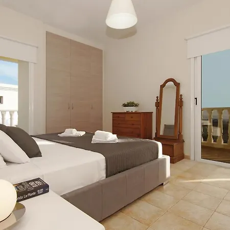 Cleopatra * איה נאפה