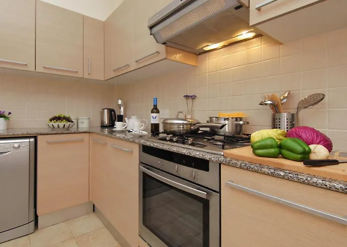 فيلة Cleopatra *